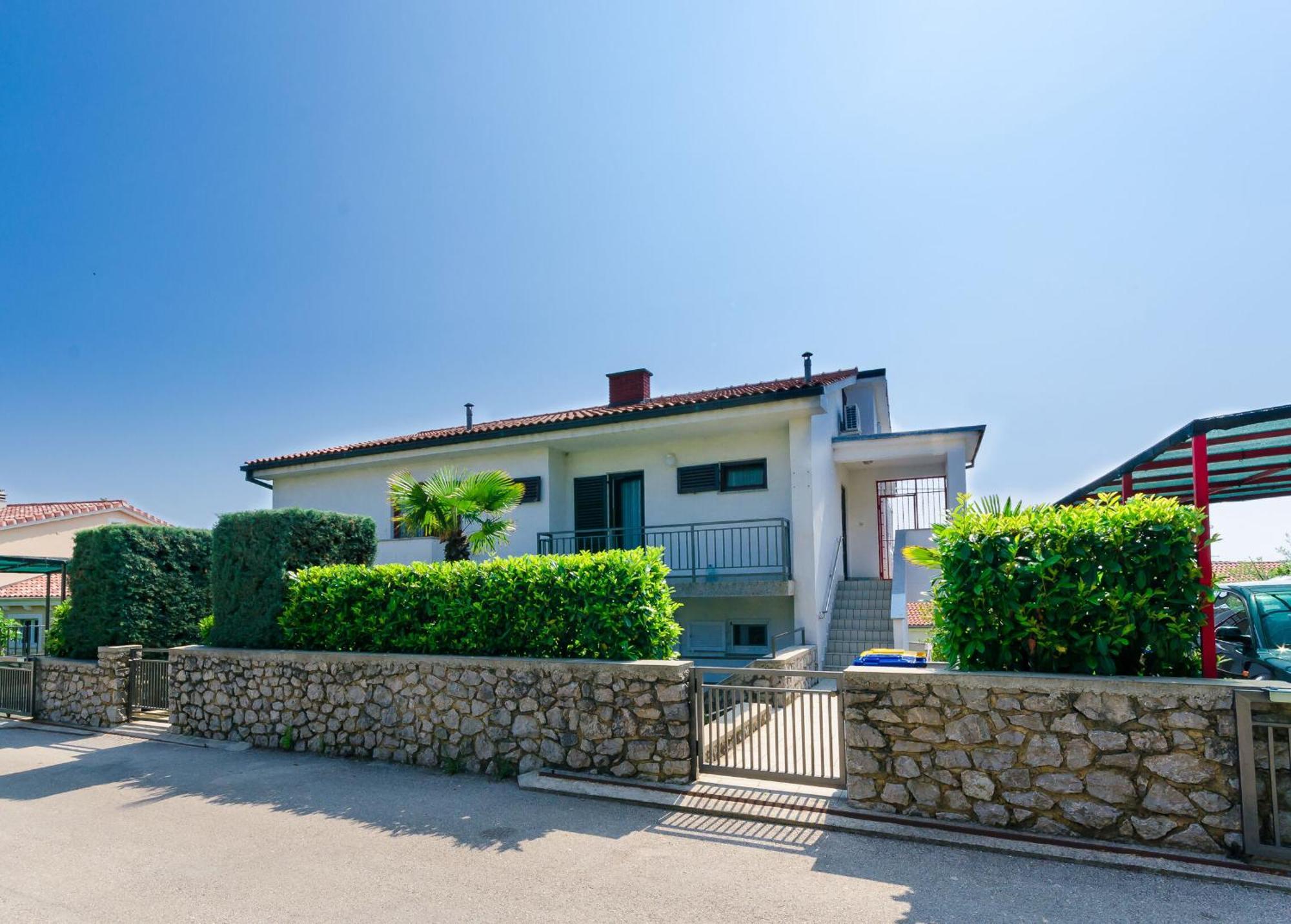 Apartments Miha Veglia Exterior foto